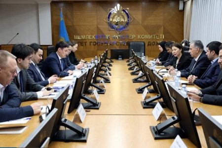 گمرک قزاقستان تبادل الکترونیکی اسناد گمرکی با ایران را مورد توجه قرار دهد | کانال سبز گمرکی بین ایران و قزاقستان ایجاد شود