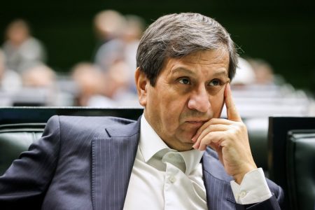 همتی رسما حکم گرفت | اعلام ۳ برنامه اصلی رئیس جدید بانک مرکزی