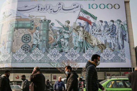 سقوط در تله نا اطمینانی، هزینه و رکود/ چرا بازار ایران از منطق اقتصاد خارج شد؟