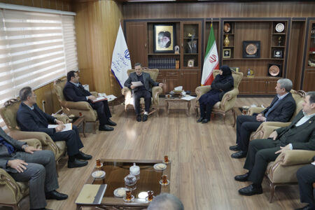 هم‌افزایی ارکان اقتصادی دولت و استانداری زنجان به منظور حمایت از تولید و تسهیل‌گری اقتصادی