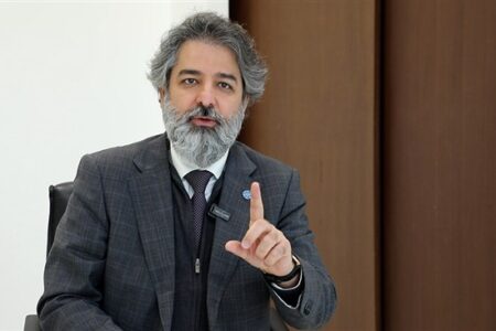 بسته حمایتی دولت از تولید، متناسب با چالش‌های تورمی کشور نیست | کوچک‌سازی دولت راهکار اصلی بهبود محیط کسب‌وکار است