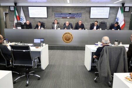 تاکید بر تجمیع مسیرهای اصلاح مقررات مخل تولید