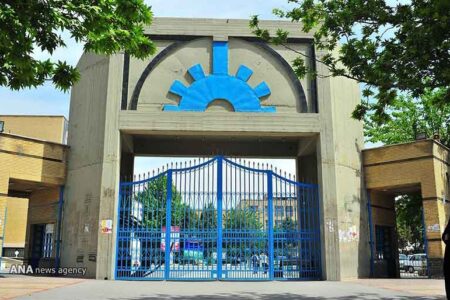 اجبار دانشجویان به خرید کتاب میلیونی استاد؛ هشدار نسبت به خلأ نظارتی در دانشگاه‌ها