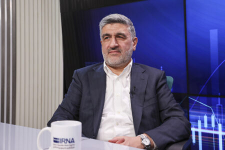 احتمال بازگشایی بورس تا ۱۰ روز آینده/ بازار سهام نه مرحله ای بلکه یکجا باز می‌شود