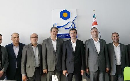 بازدید مدیرعامل بانک سینا از مرکز ارتباط مشتریان؛ تأکید بر تقویت سرمایه انسانی و ارتقای کیفیت پاسخگویی بازدید مدیرعامل بانک سینا از مرکز ارتباط مشتریان؛ تأکید بر تقویت سرمایه انسانی و ارتقای کیفیت پاسخگویی