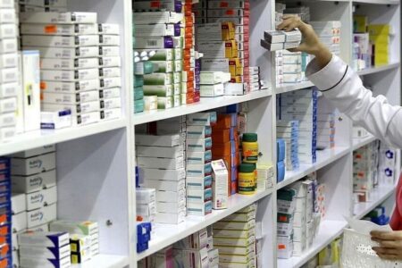افزایش قیمت دارو باید با پوشش بیشتر بیمه‌ها جبران شود