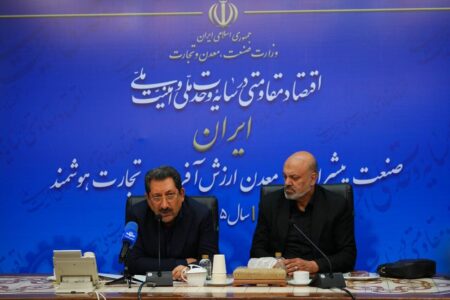 اتابک: واحدهای صنعتی با تکیه بر توان داخلی و فناوری ها نوسازی می شوند