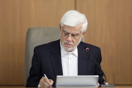 عارف: اصلاح مصرف بنزین، صیانت از ثروت نسل‌های آینده است