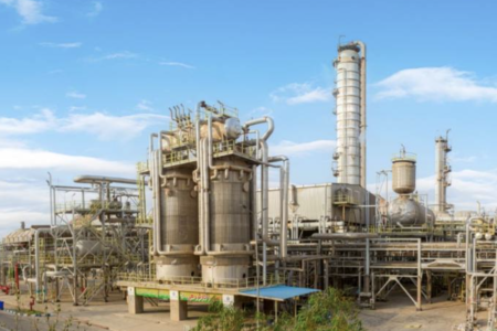 پتروشیمی خارک در مسیر رشد سودآوری؛ ثبت سود ۵ همتی در سال بحرانی ۱۴۰۴