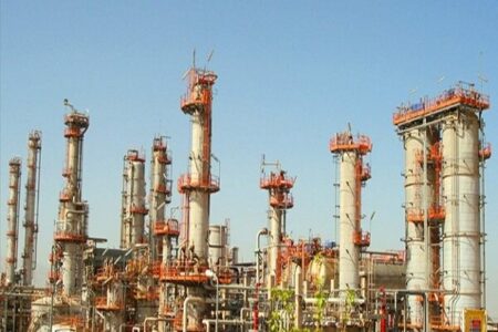 بازگشت ۶۰ درصد ظرفیت پتروشیمی به چرخه تولید؛ زمستان سختی در پیش است