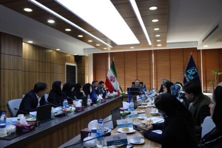 شعب در خط مقدم تحقق برنامه‌های توسعه‌ای بیمه حافظ