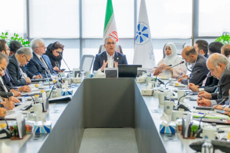 هم‌اندیشی برای ترخیص کانتینرهای متوقف‌شده در بنادر پاکستان